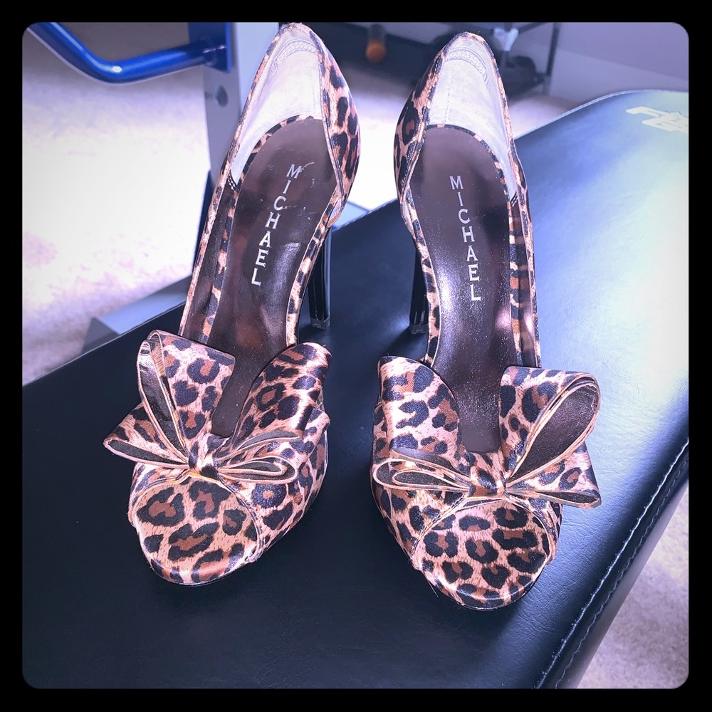 Leopard print Bow heels